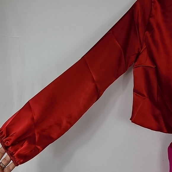 NEW JULIA by Love J Satin Red Pink Tie Front Crop Top Blouse Sz M - Picture 10 of 11